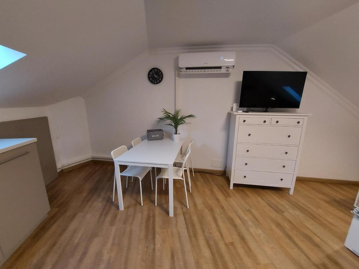 Kedves Apartman Pécs Zewnętrze zdjęcie